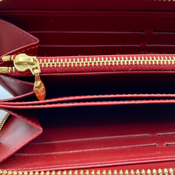Louis VUITTON Vernis Red Zippy Zip Around Wallet. Vintage. - Picture 7 of 9
